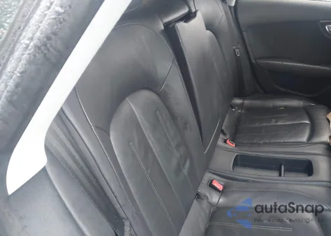 2012 Audi A7 Premium z USA, uszkodzony, nr VIN WAUSGAFC9CN020019